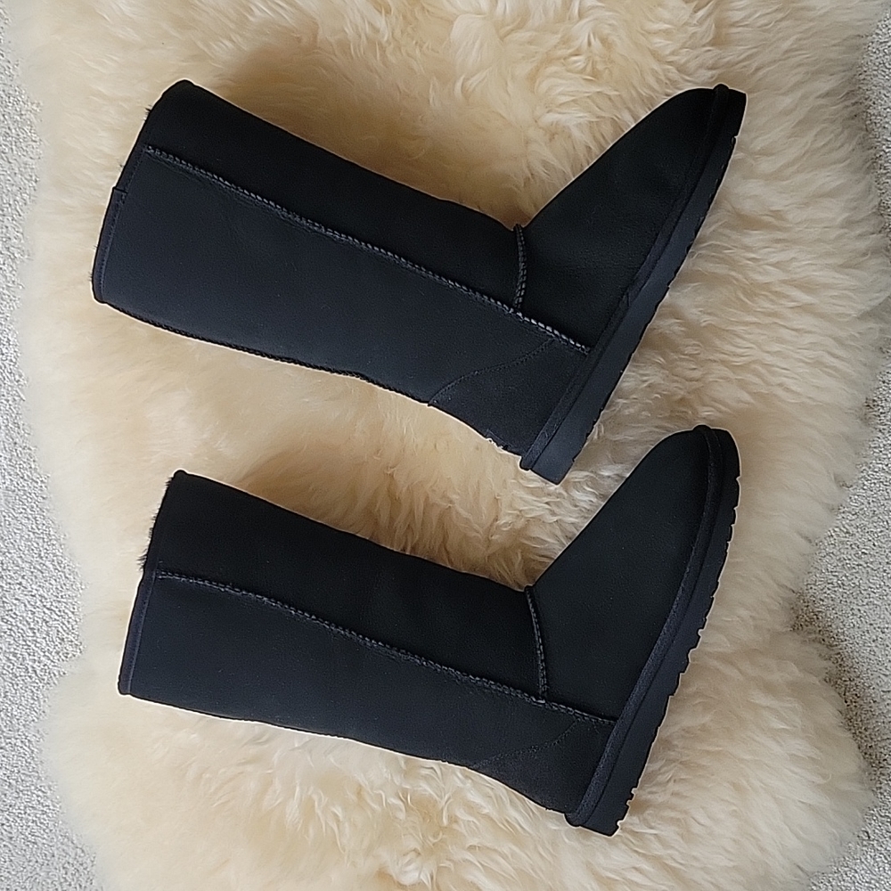 Ugg boots classic tall. Brand new. Ladies size 9.